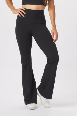 Sultry Flare - Black *Restocks in April